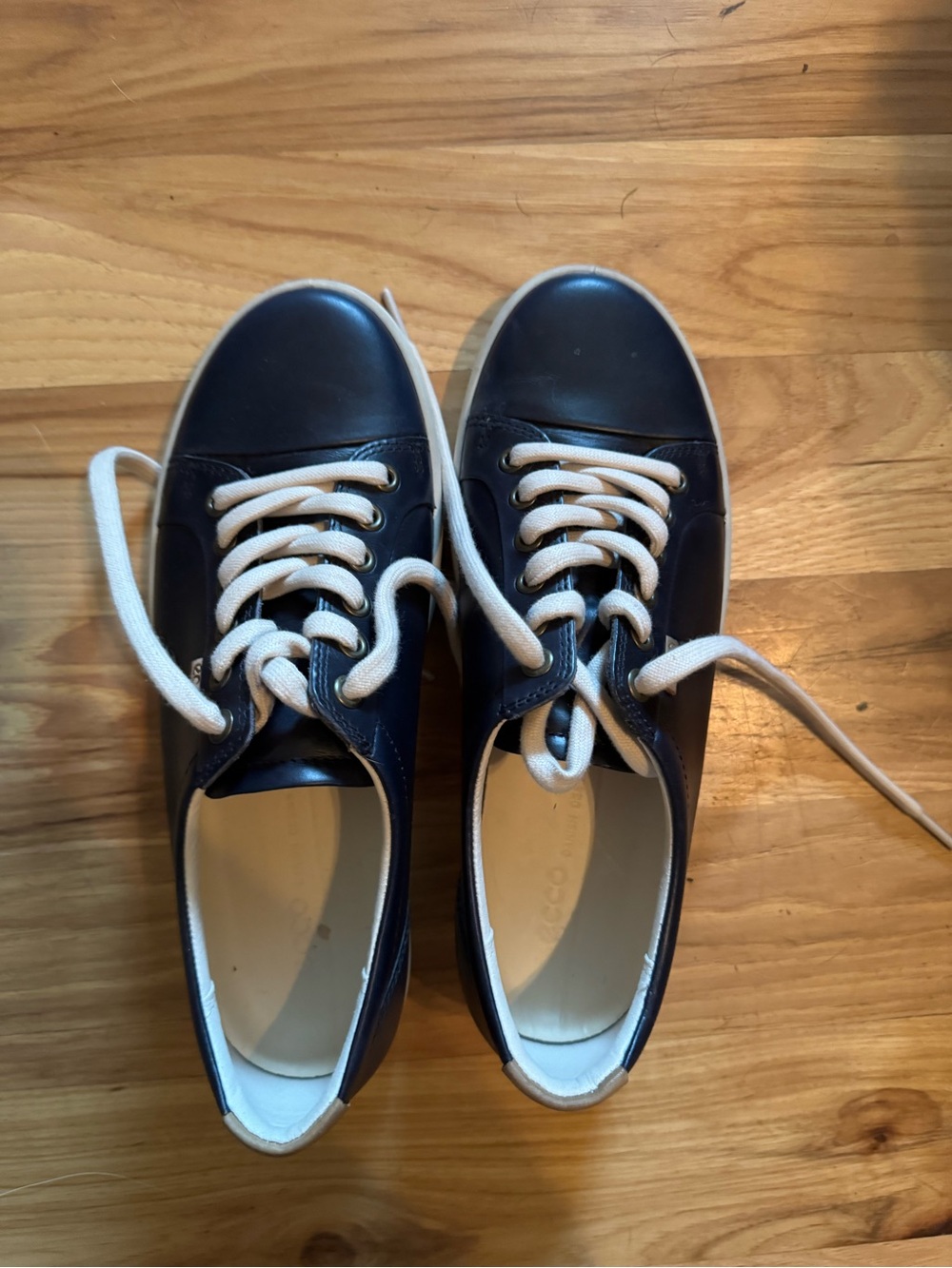 Ecco Navy and White Low-Top Leather Sneakers